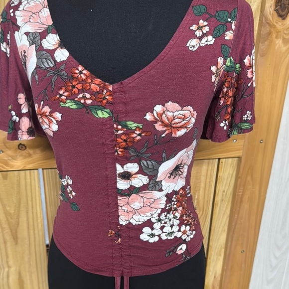 Red Ruched Tie Front Short Sleeve Blouse - Picture 4 of 4